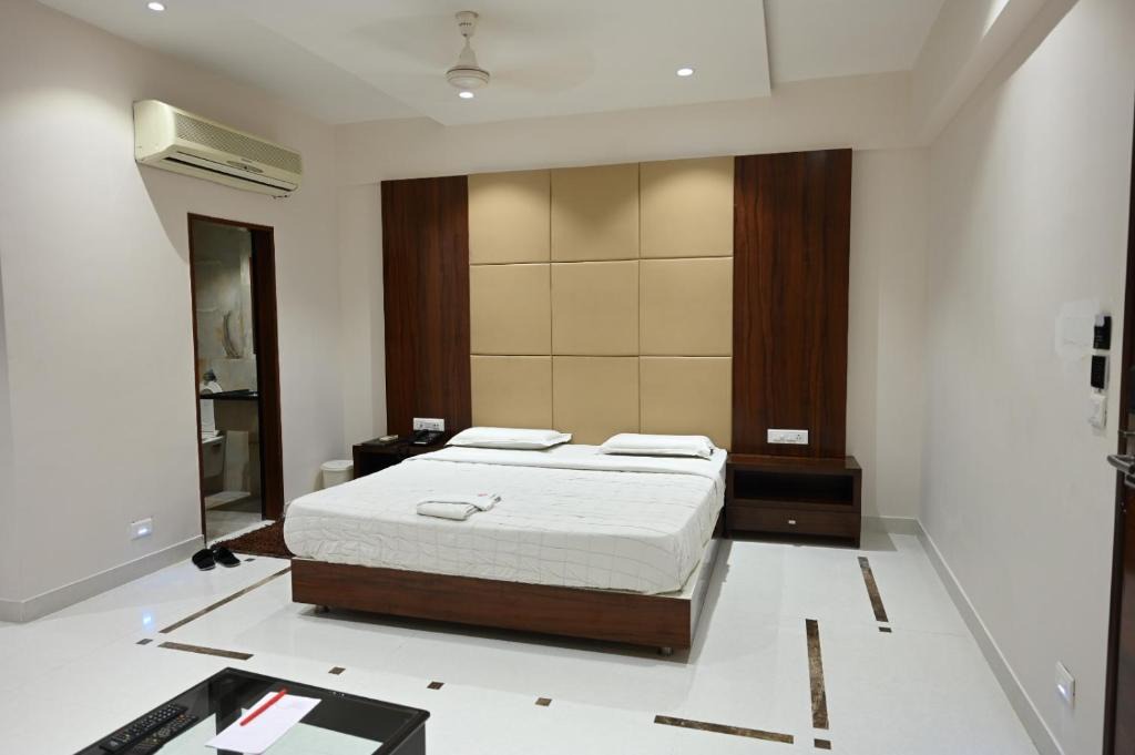 Jamnagar Bed & Breakfast | HOTEL CELEBRATION