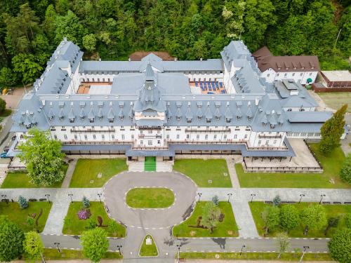Calimanesti Hotel | Hotel Central