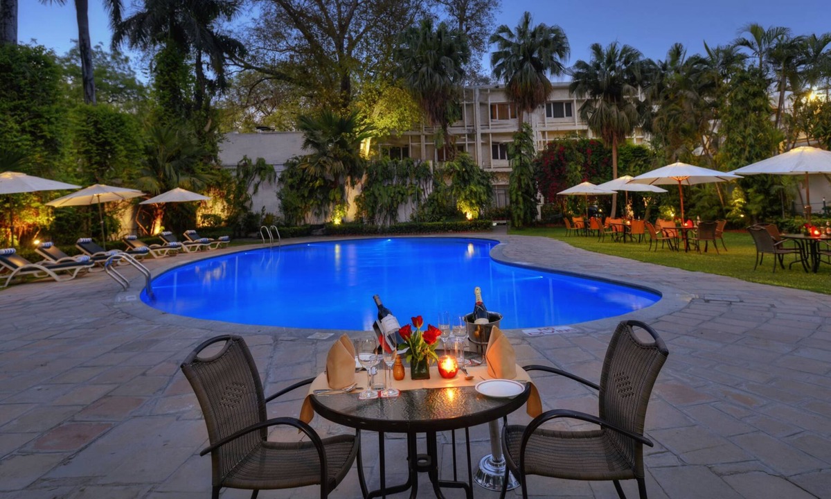 Varanasi Hotel | Hotel Clarks