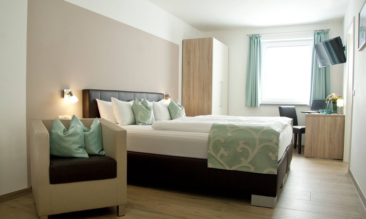 Eitting Hotel | Hotel Claro garni