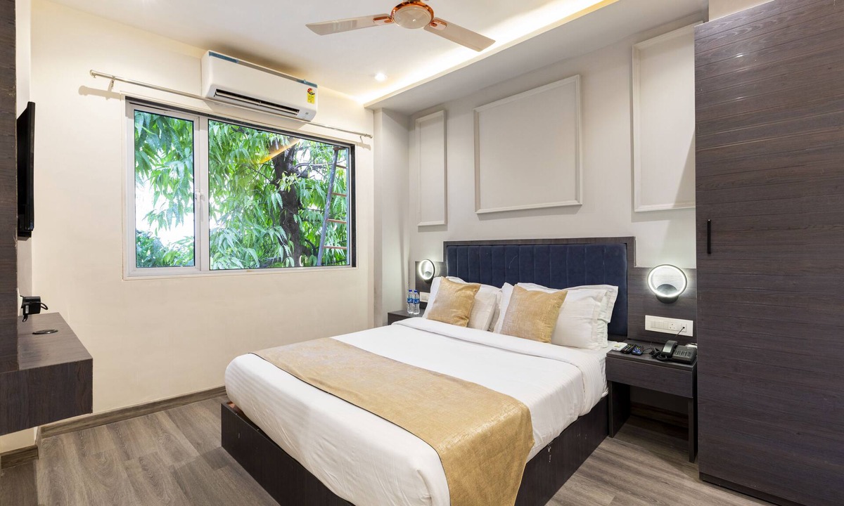 Bhudargarh Colony Hotel | Hotel Classio Andheri