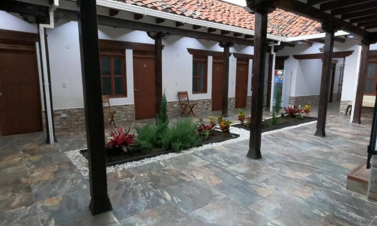 Guadalajara de Buga Hotel | HOTEL COLONIAL A 100 MTS DE LA BASILICA