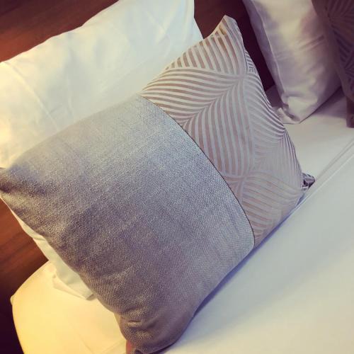 Quartier de Rochechouart Hotel | Hotel Corona -Rodier-