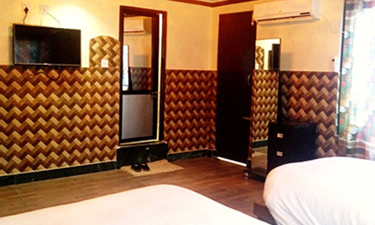 Tansen Hotel | Hotel Crown