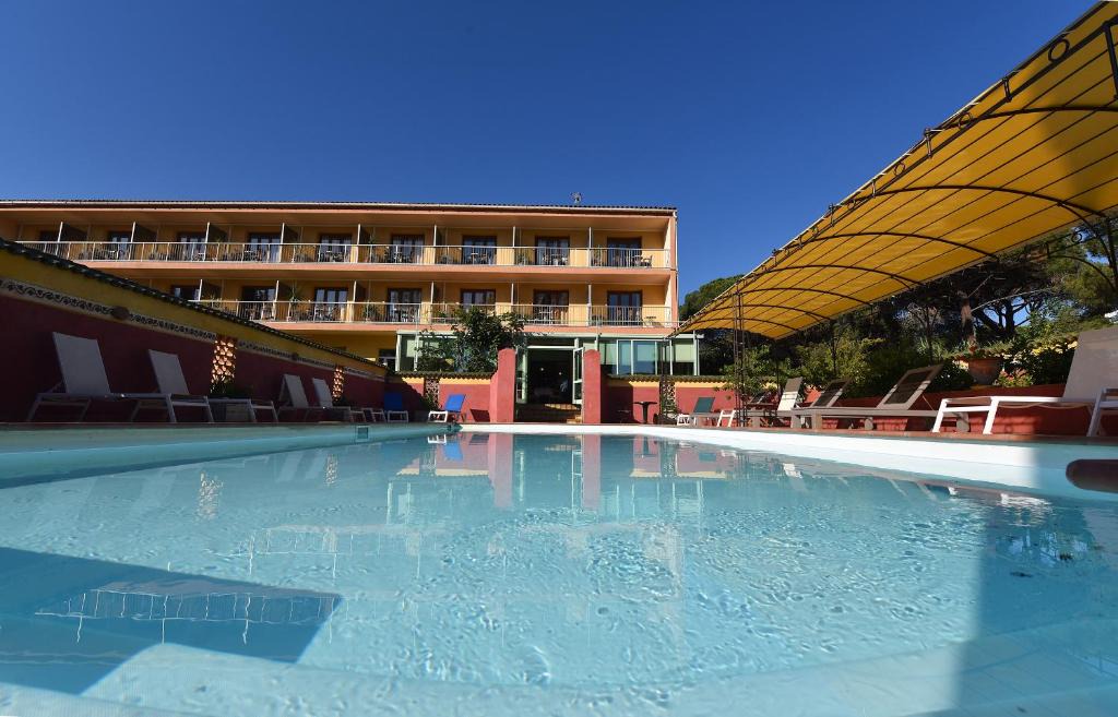 Calvi Hotel | Hotel Cyrnea
