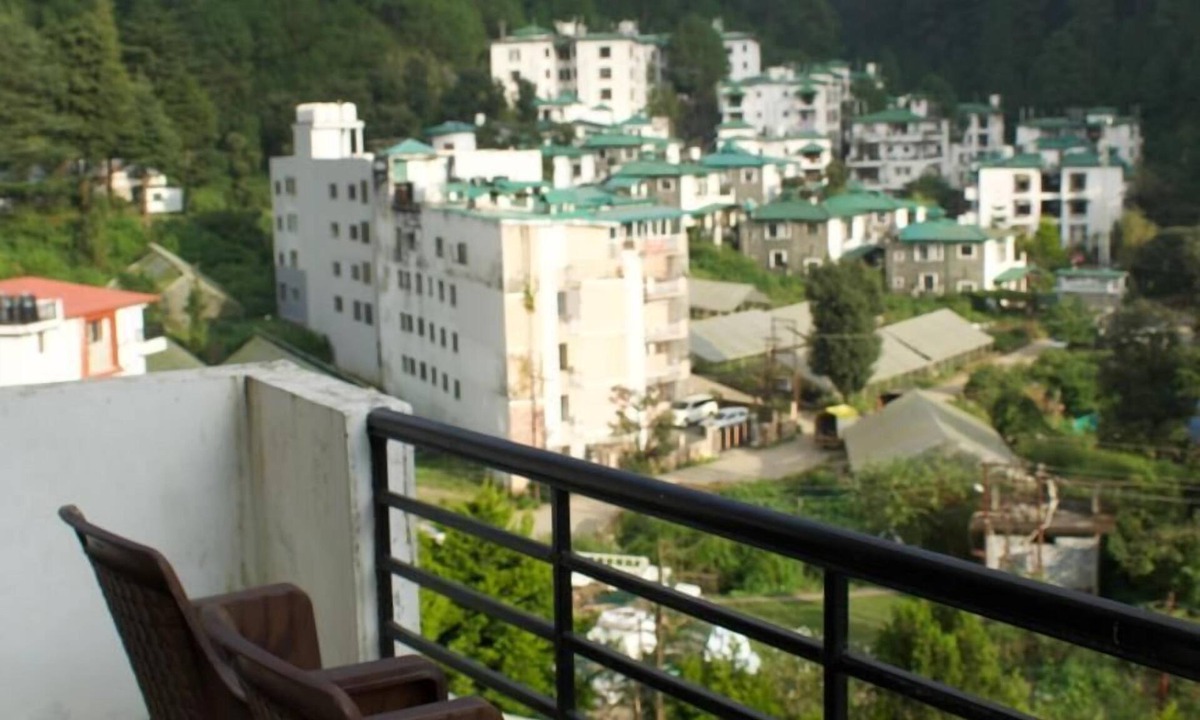 Shyamkhet Hotel | Hotel Dark Clouds