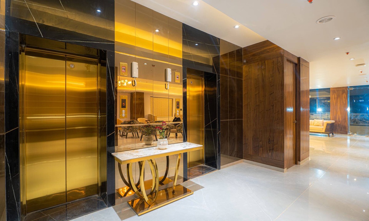 Manigram Hotel | Hotel De Crown Inn