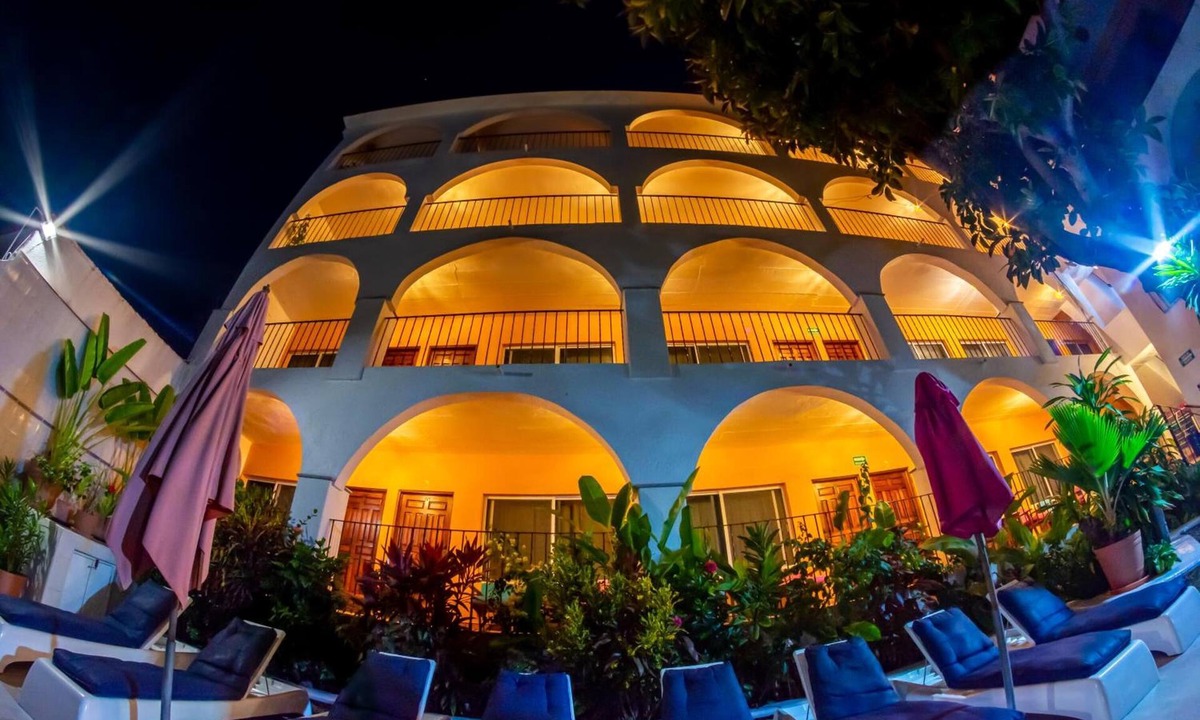 Barra de Navidad Hotel | Hotel Delfin