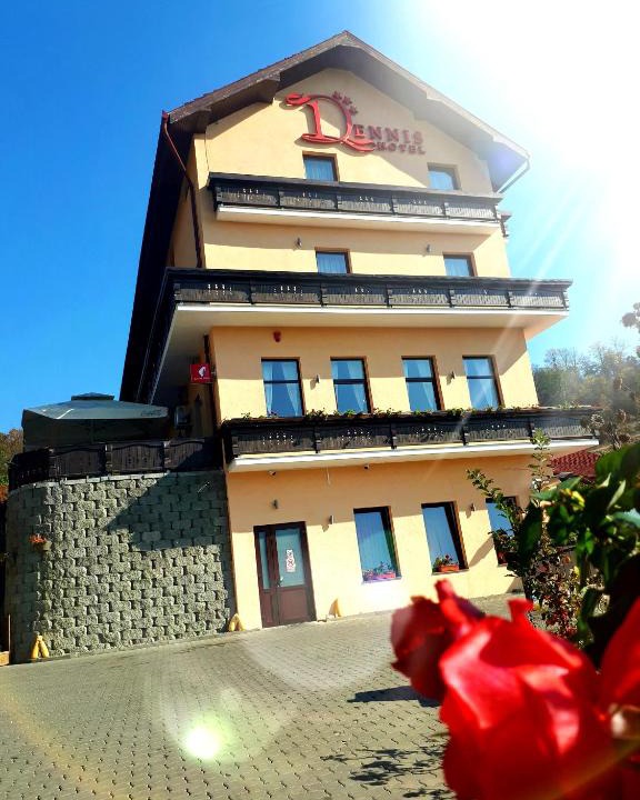 Medias Hotel | Hotel Dennis