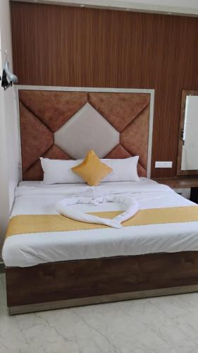 Mahmoorganj Bed & Breakfast | HOTEL Dev Vanshi Palace