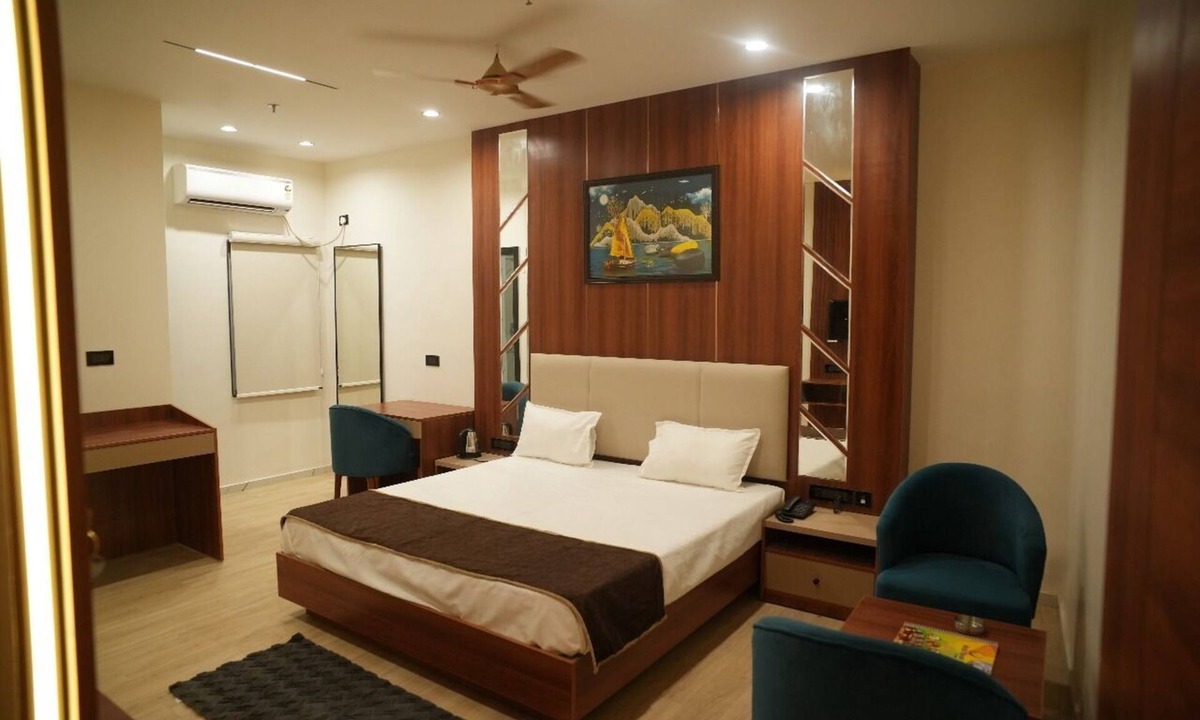 Gorakhpur Hotel | Hotel Devki Inn