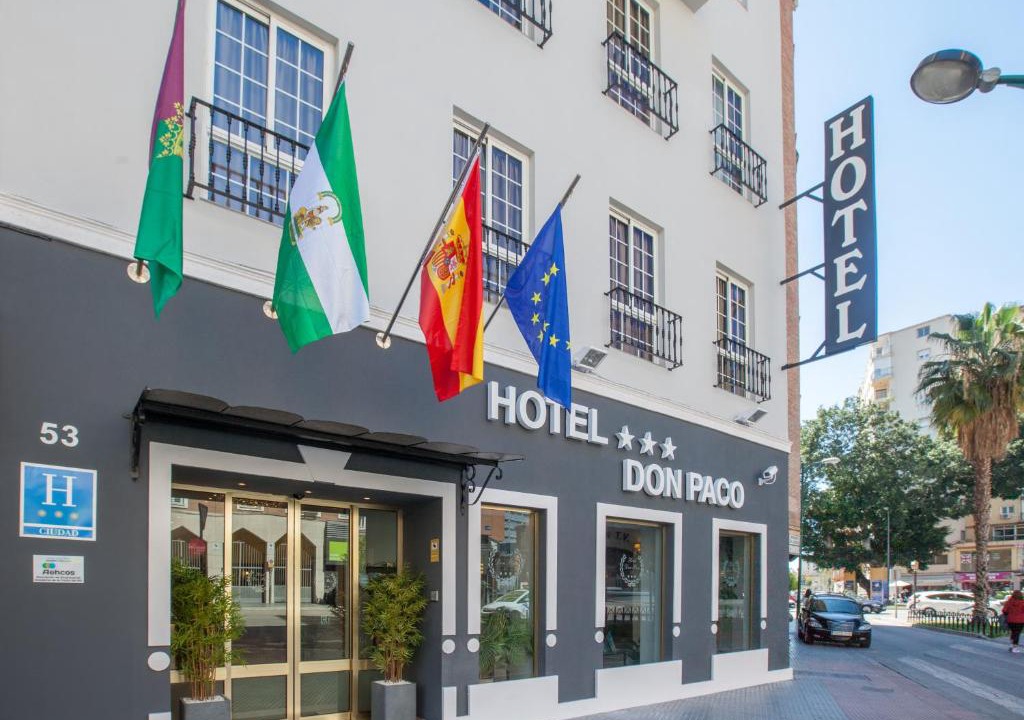 Explanada de la Estacion Hotel | Hotel Don Paco