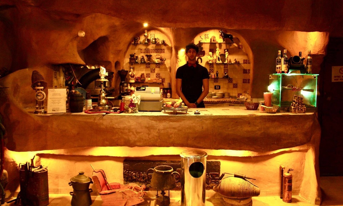 Hammam Chatt Hotel | Hotel Donia