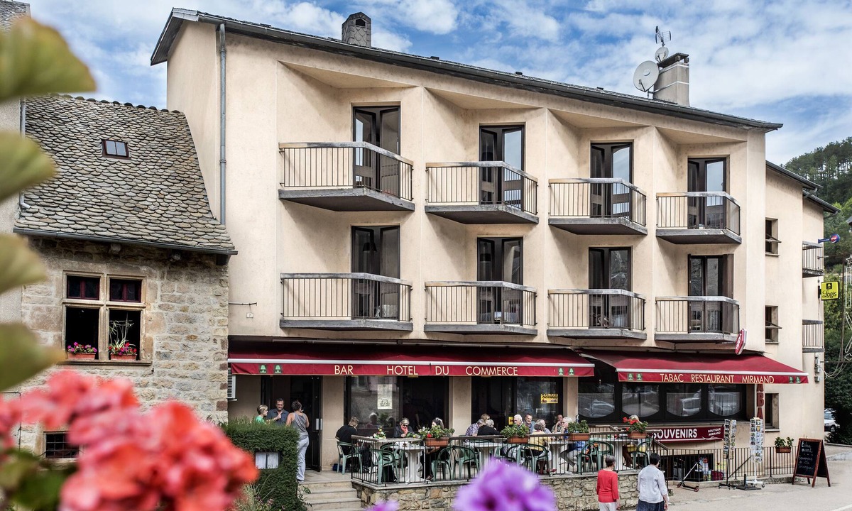 La Canourgue Hotel | Hotel Du Commerce logis de france