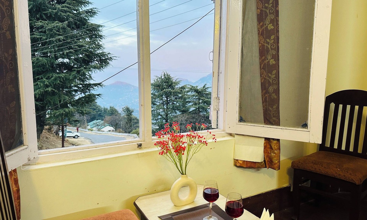 Dalhousie Hotel | Hotel Eagle Nest Central Heated