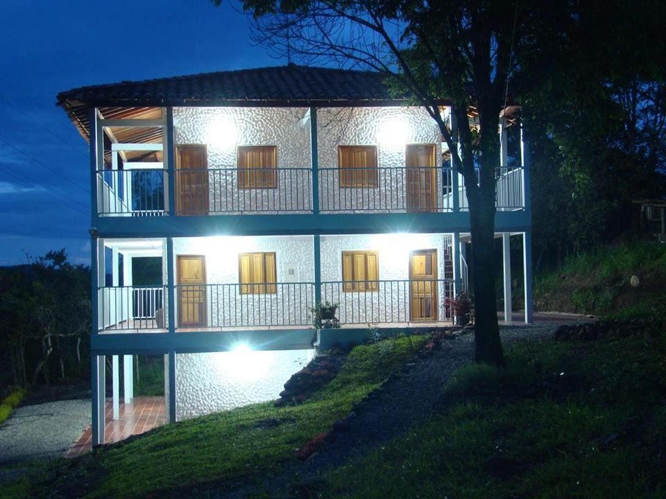 Curiti House | Hotel Ecoturistico Villa Lucy