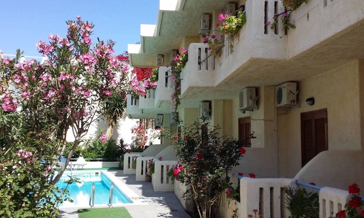 Platanes House | Hotel Elida
