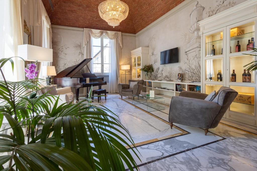 Santa Maria Novella Hotel | Hotel Embassy