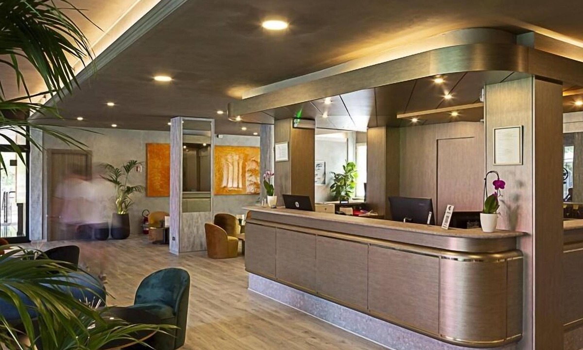 Pero Hotel | HOTEL EMBASSY PERO