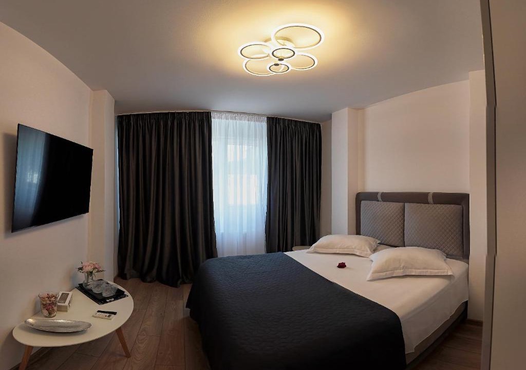 Sector 2 Hotel | Hotel EMMA S R L