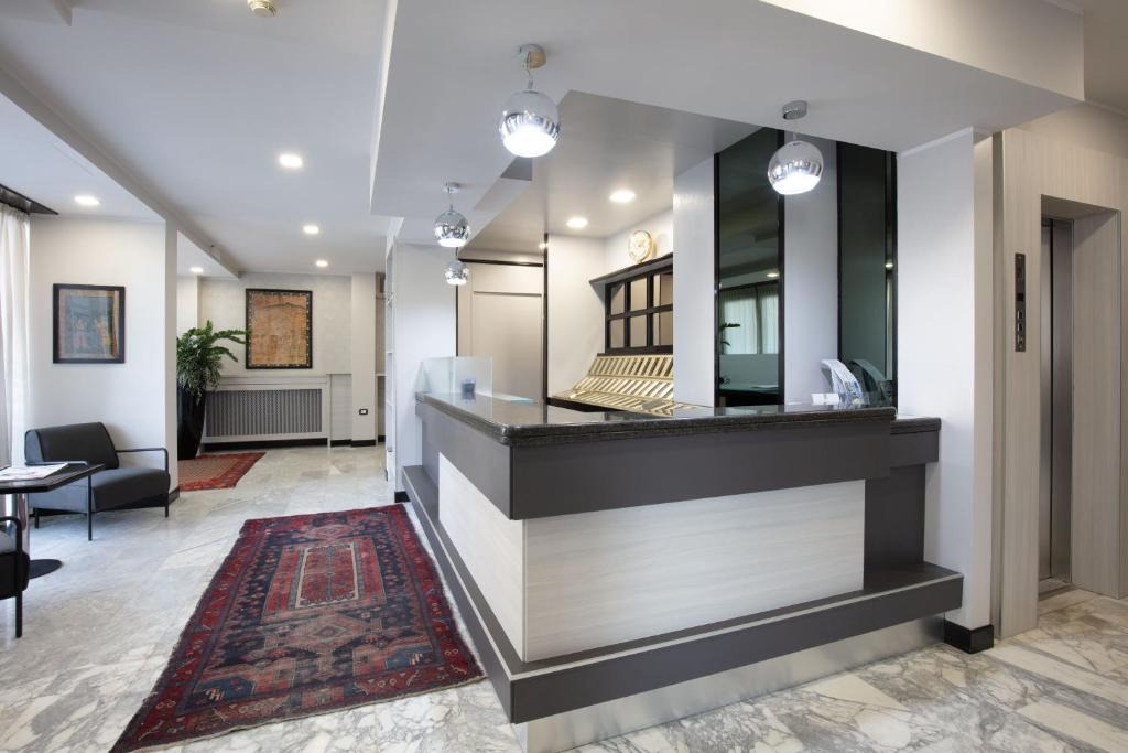Rho Hotel | Hotel Esperia