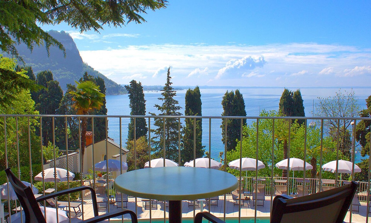 Corno Hotel | Hotel Excelsior Le Terrazze