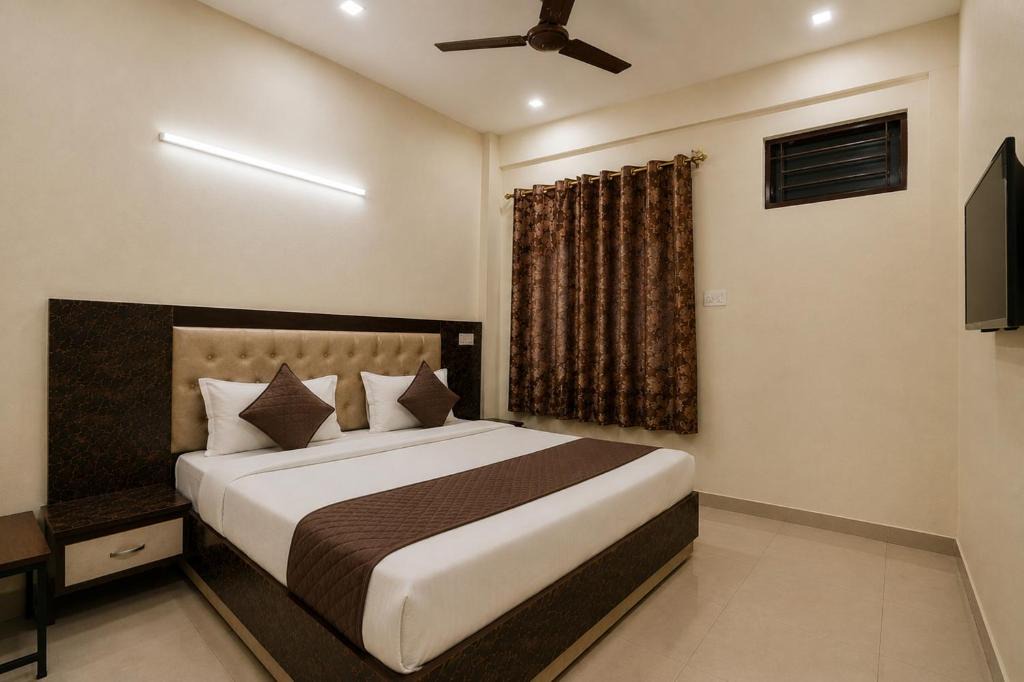 Kishangarh Hotel | Hotel Galaxia Inn Near PEC College