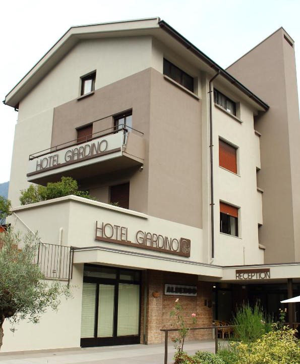 Breno Hotel | Hotel Giardino
