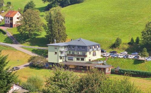 Oberzent Hotel | Hotel Grüner Baum mit Restaurant & Wellness