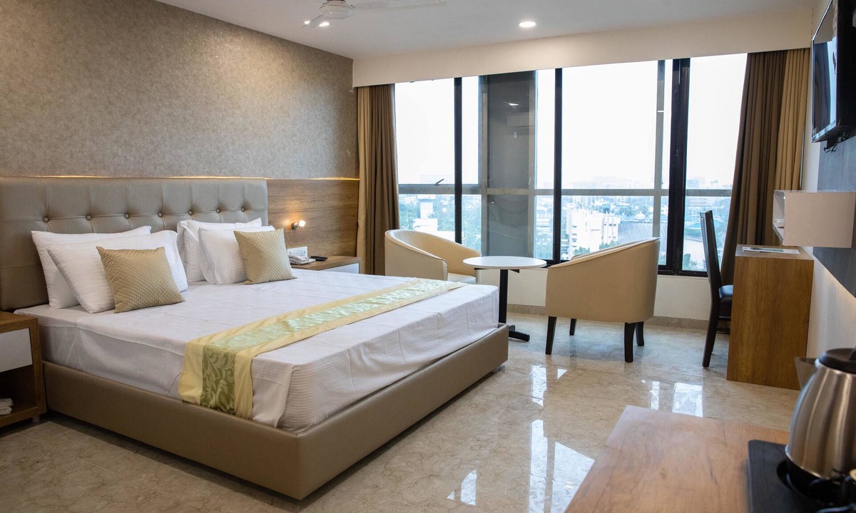 Bandra West Hotel | Hotel Grace Galaxy