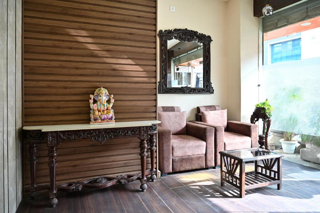 Varanasi Hotel | Hotel Hari Gopal