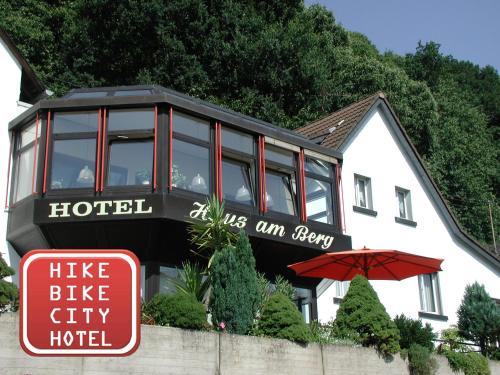 Pfalzel Hotel | Hotel Haus am Berg