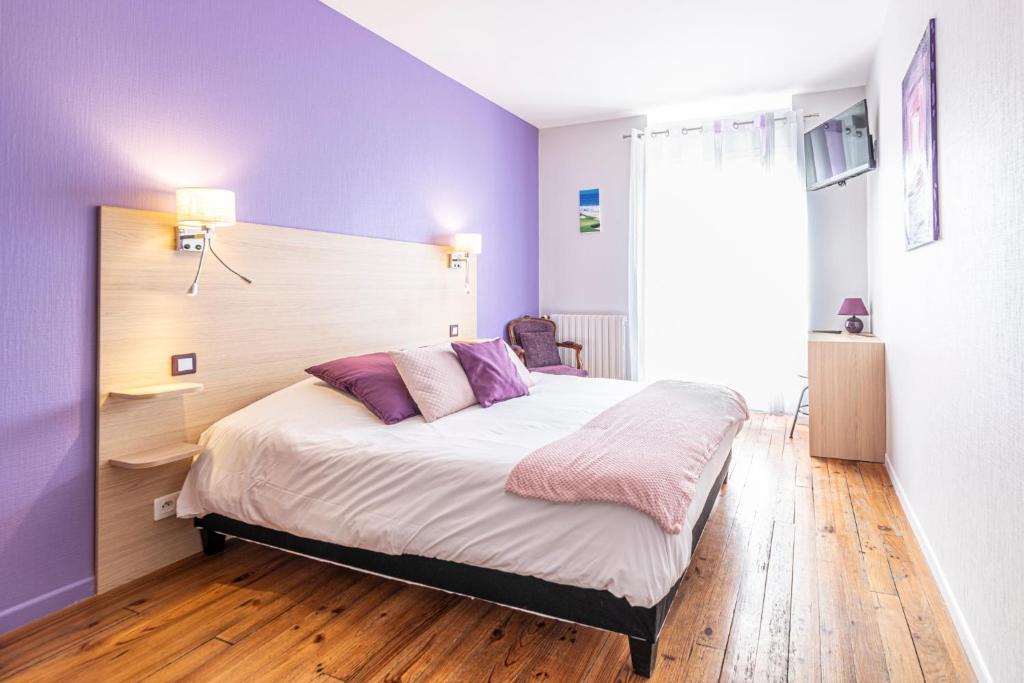 Salies-de-Bearn Hotel | Hotel Helios - Golf