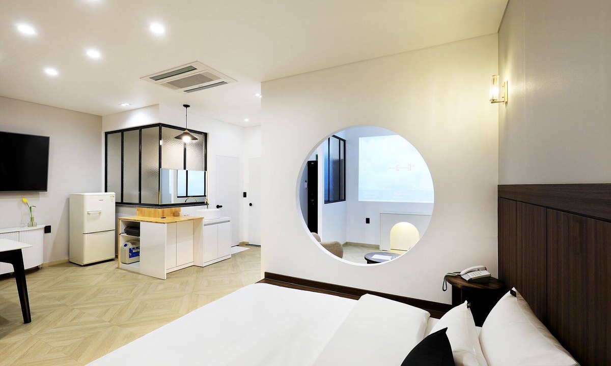 Chuncheon Hotel | Hotel Intro Chuncheon