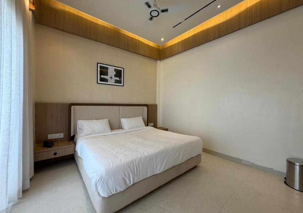 Shegaon Hotel | Hotel Krushnakunj