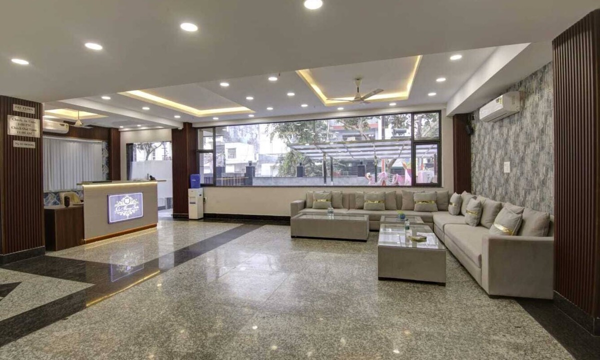 Sector 70 Hotel | Hotel La Mirage