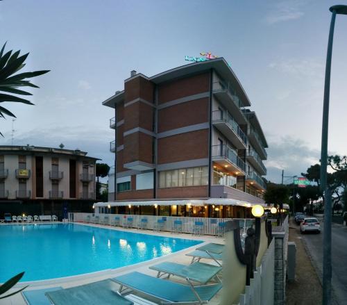 Pinarella Hotel | Hotel Lanzoni