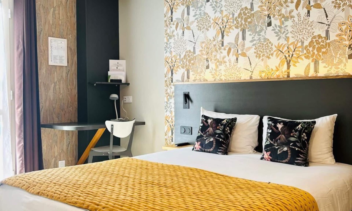 Tours Hotel | Hotel Le Castel Fleuri