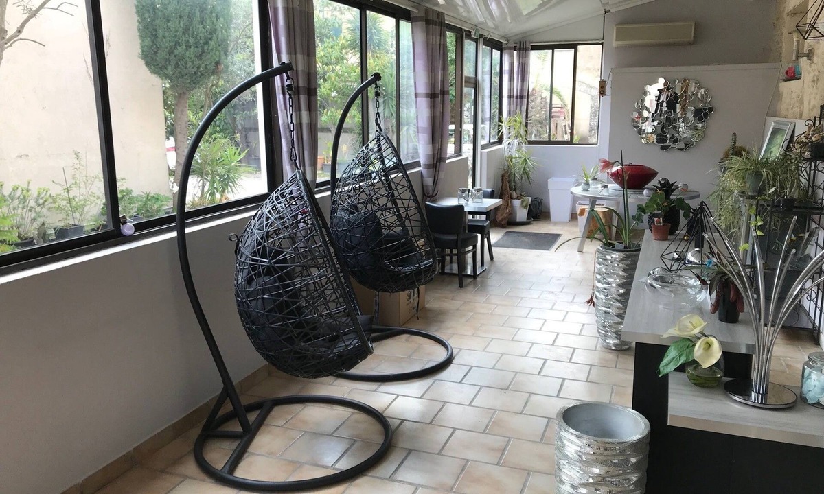 Vauvert Hotel | Hotel Le Lys d'Or