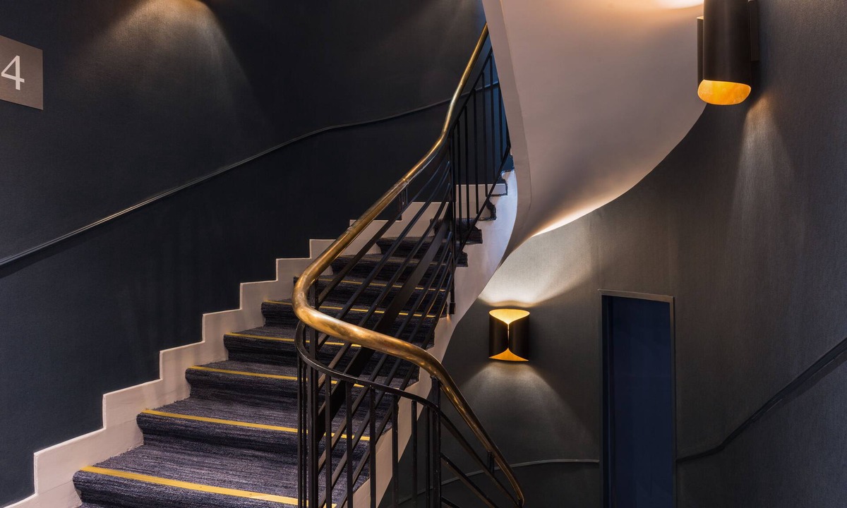 Quartier de la Folie-Mericourt Hotel | Hotel Le Mareuil
