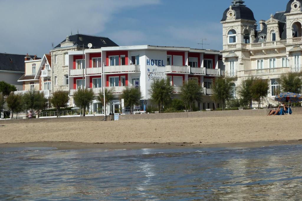 Royan Hotel | Hotel Le Trident Thyrsé