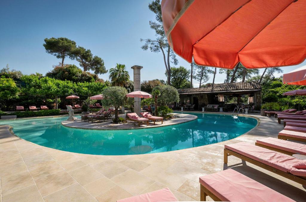 Saint-Paul-de-Vence Hotel | Hotel Les Messugues