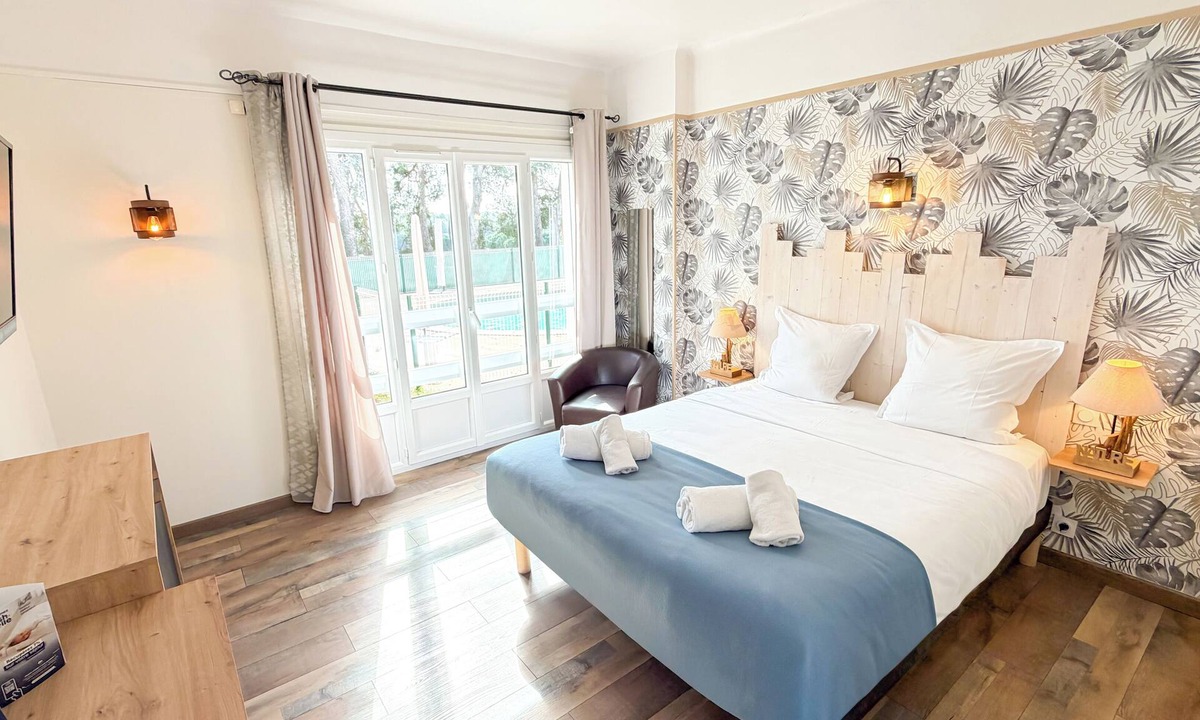 Montagnac Hotel | Hotel Les Rocailles