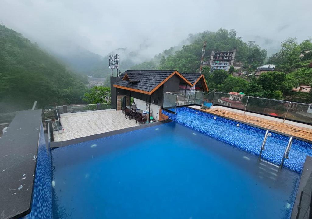 Shivpuri Hotel | Hotel LimeStarow
