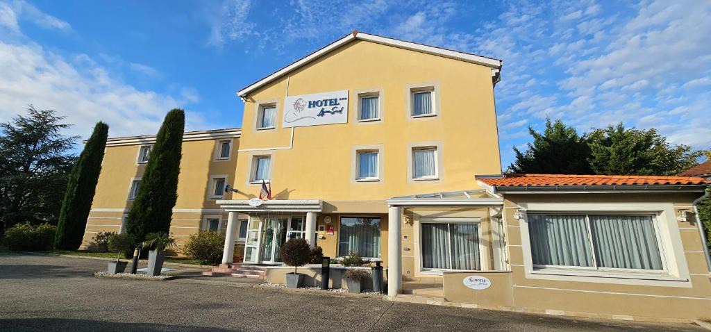 Pierre-Benite Hotel | Hotel Lyon Sud, Pierre Benite, St Genis Laval