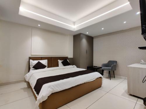 Pathankot Hotel | Hotel M K