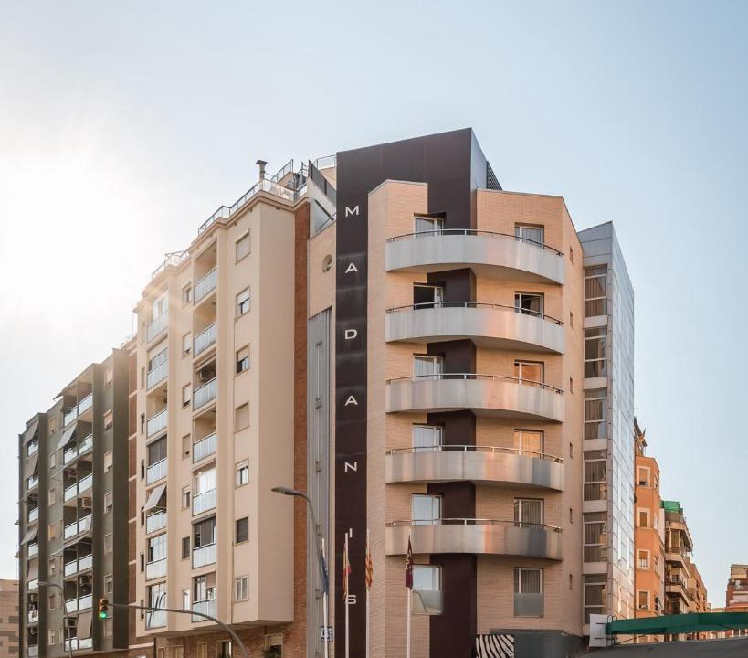 Collblanc y La Torrassa Hotel | Hotel Madanis