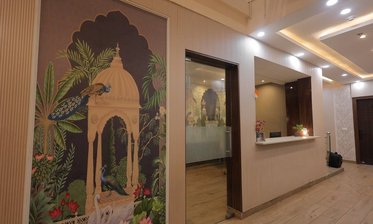 Vrindavan Hotel | Hotel Mango Tree, Vrindavan