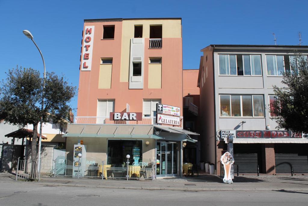 Marina di Citta Sant'Angelo Hotel | Hotel Mazzocchetti
