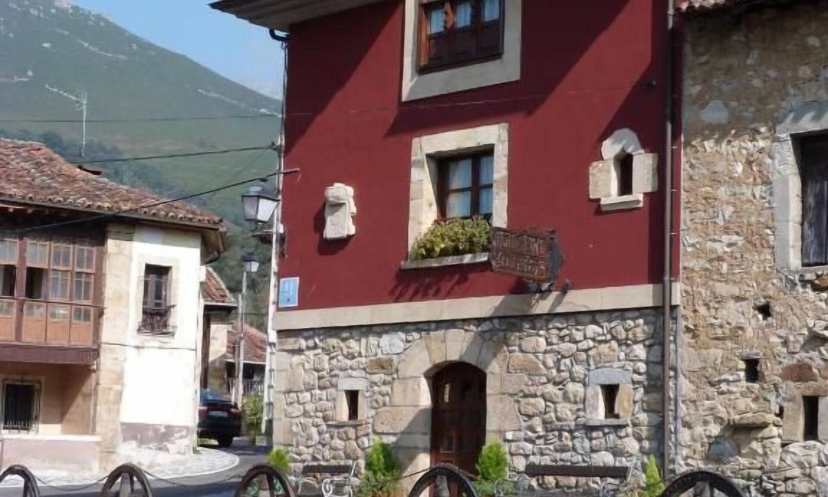 Arenas de Cabrales Hotel | Hotel Mestas